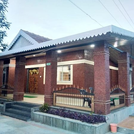 3Bhk Villa ロナバラ エクステリア 写真
