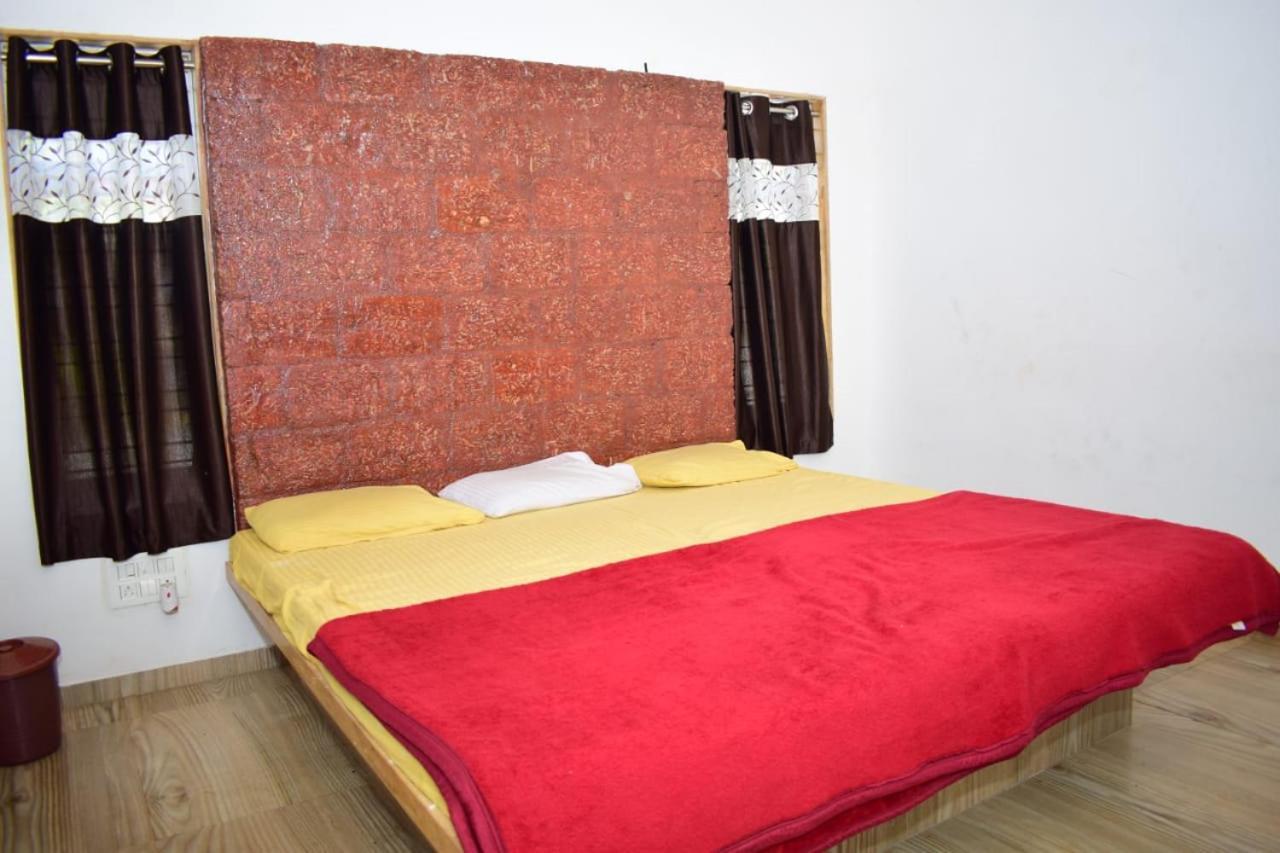 3Bhk Villa ロナバラ エクステリア 写真