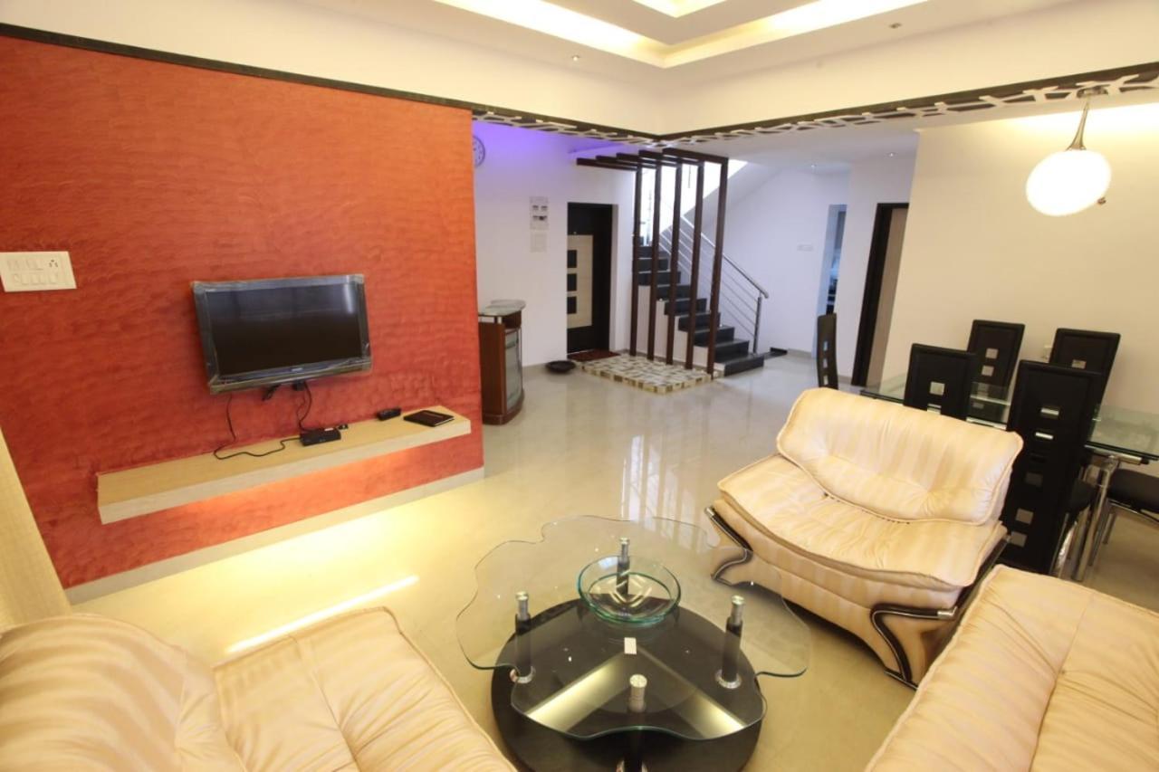 3Bhk Villa ロナバラ エクステリア 写真