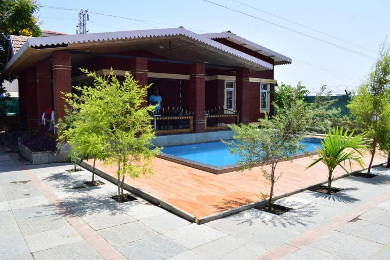 3Bhk Villa ロナバラ エクステリア 写真