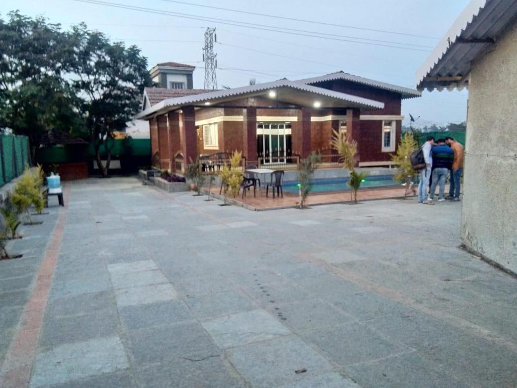 3Bhk Villa ロナバラ エクステリア 写真