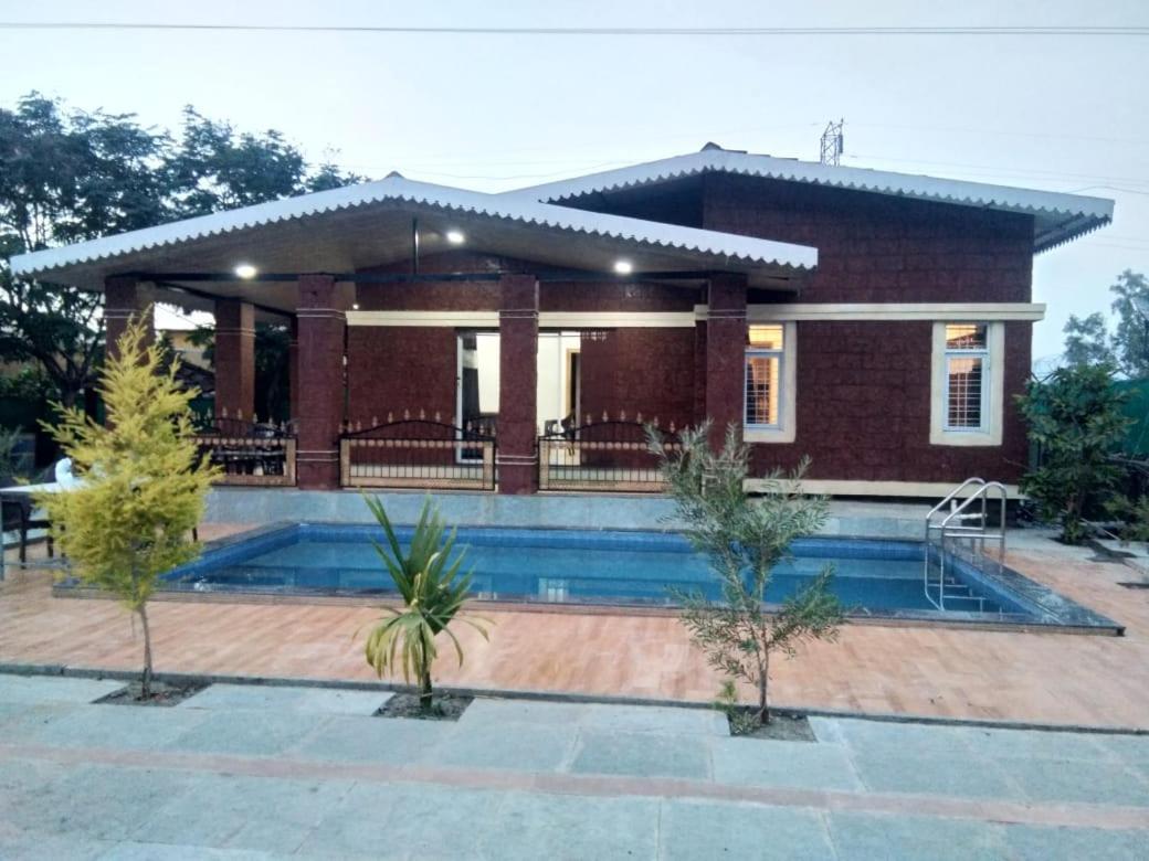 3Bhk Villa ロナバラ エクステリア 写真