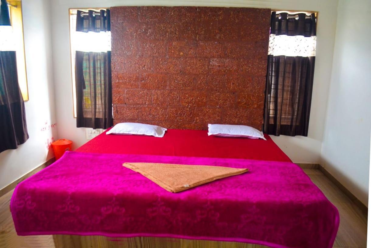 3Bhk Villa ロナバラ エクステリア 写真