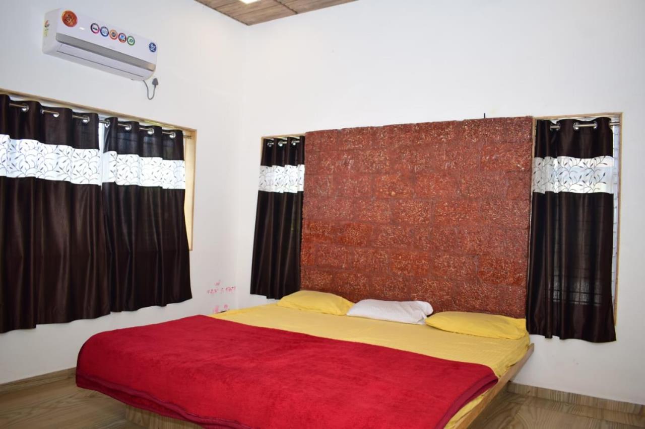 3Bhk Villa ロナバラ エクステリア 写真