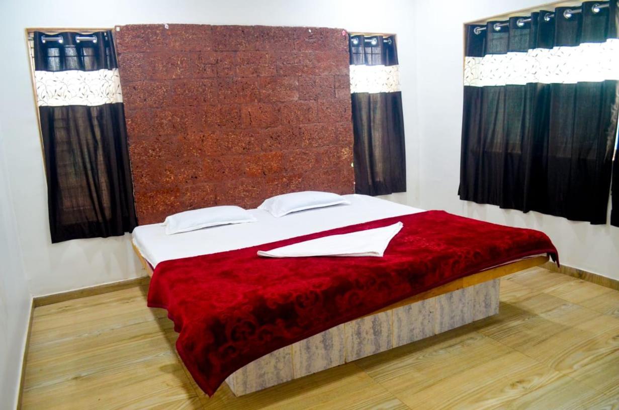3Bhk Villa ロナバラ エクステリア 写真